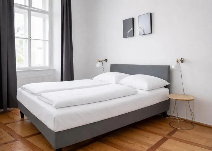 Apartament Heymi Stadtpark Wiedeń